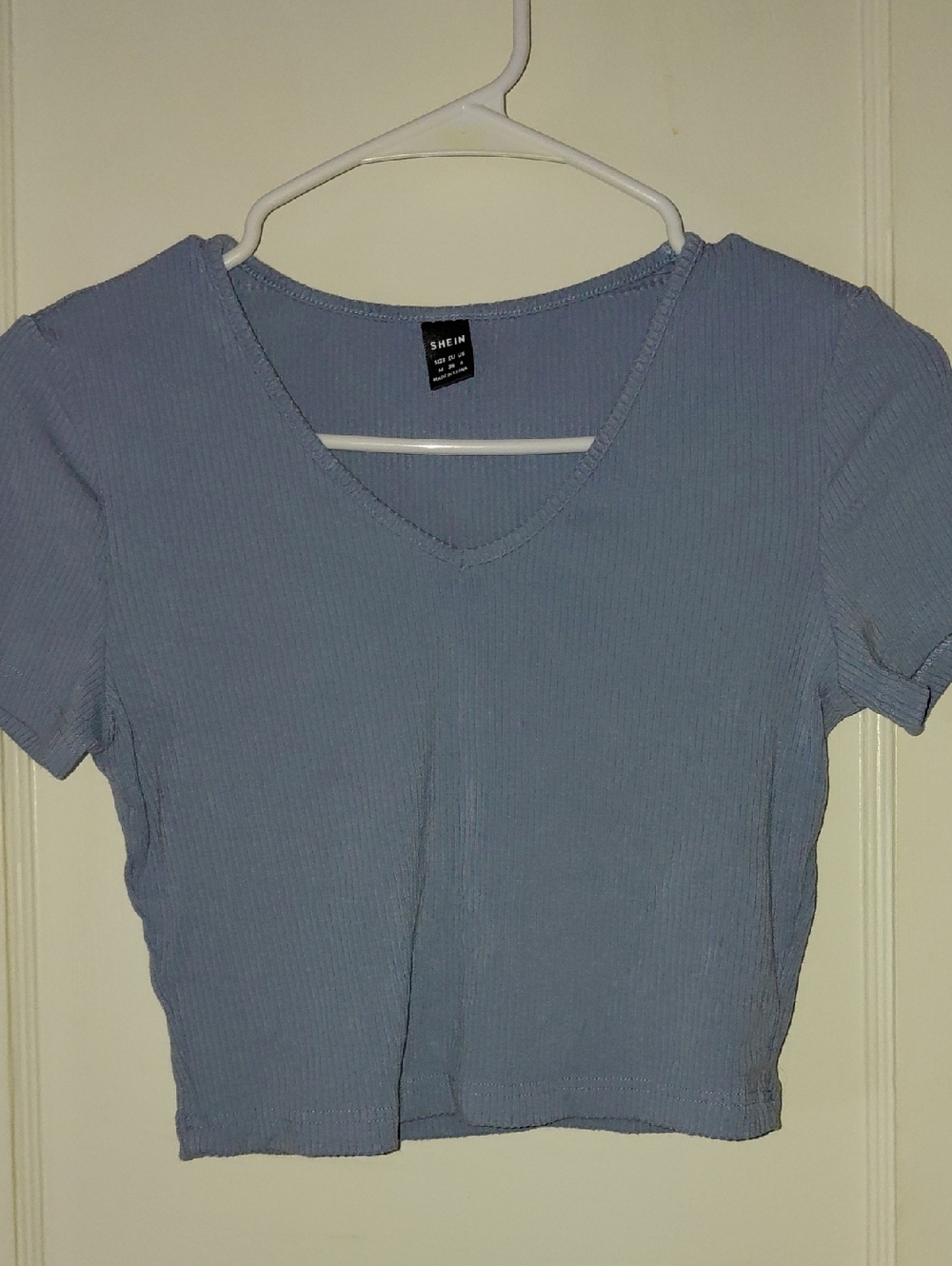 SHEIN Light Blue Ribbed V-Neck Short Sleeve Crop Top
